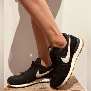 Nike Internationalist